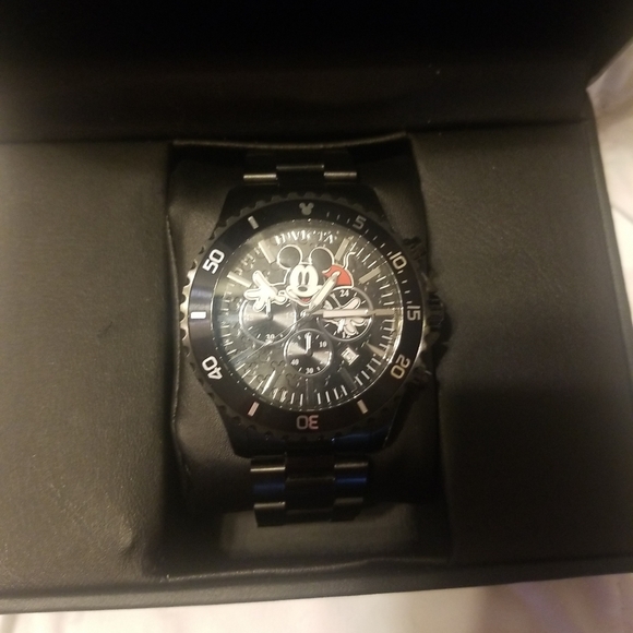 Limited edition Invicta Disney watch - Picture 1 of 2